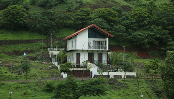 Royal Purandar developers